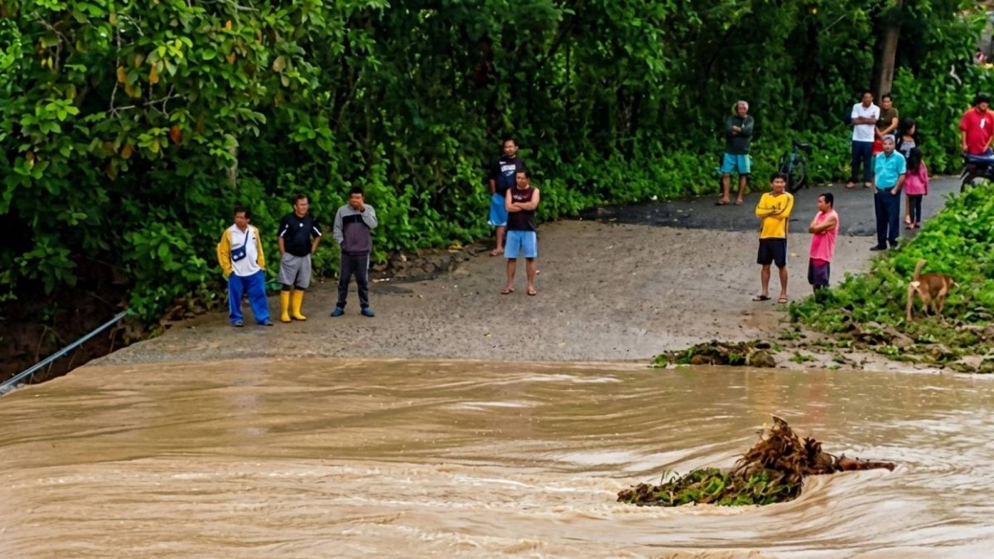 Crisis invernal en Ecuador: cinco r&iacute;os desbordados y alerta roja en el Litoral tras fuertes lluvias