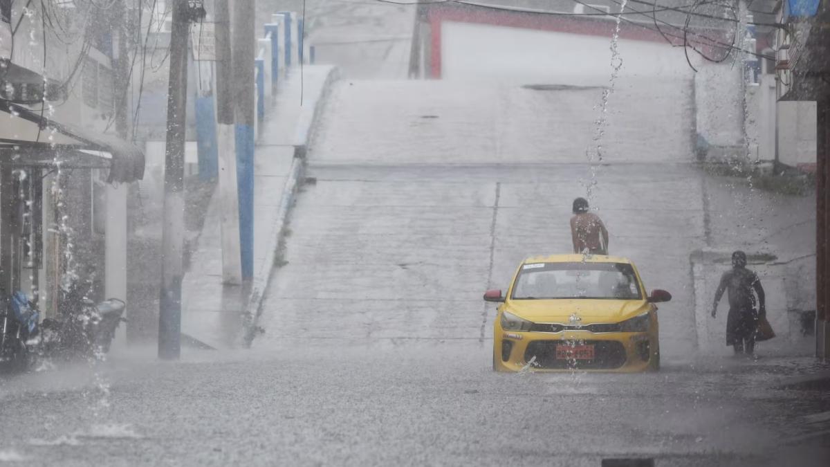 Alerta por lluvias y tormentas en Ecuador hasta el mi&eacute;rcoles 25 de marzo de 2026