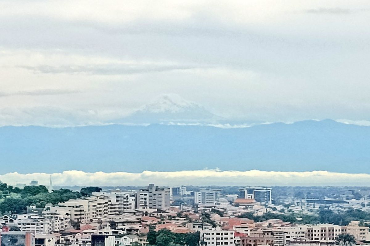 El volc&aacute;n Chimborazo apareci&oacute; en Guayaquil y sorprendi&oacute; este 1 de marzo