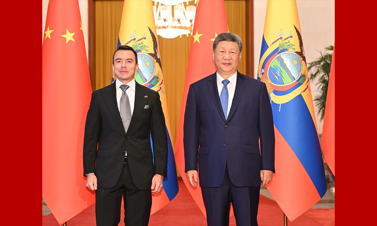 Xi urges China, Ecuador to strengthen alignment of devt strategies in meeting with Noboa